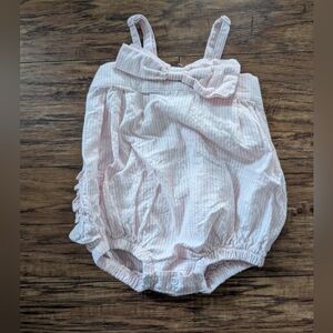 💥3/$24 Ruffle Butts Pink and White Baby Romper With Bow